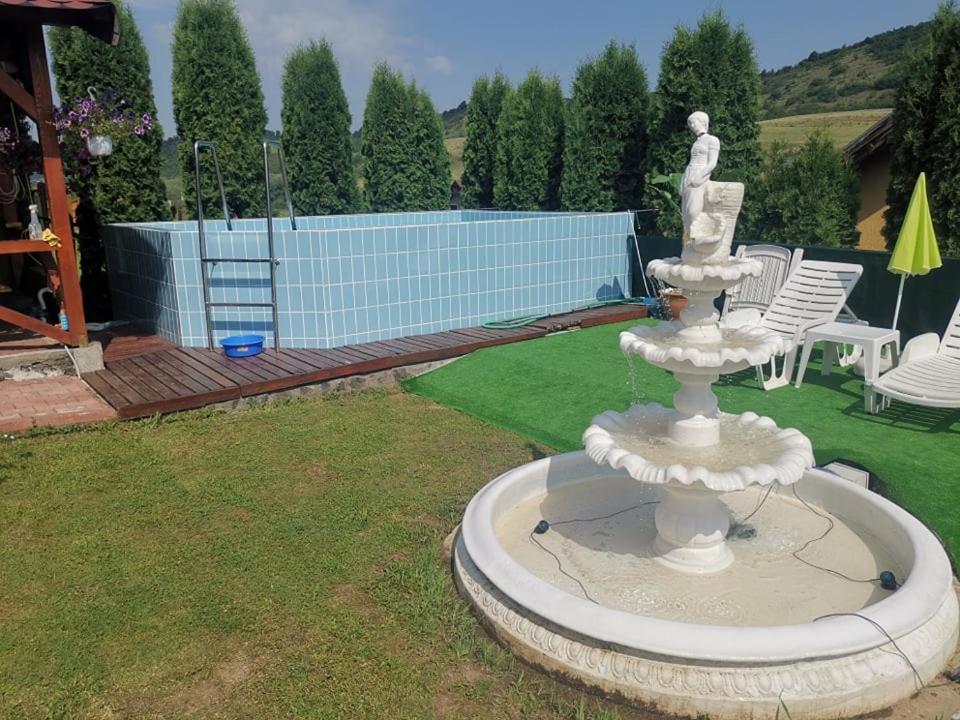 Hotel Stars Livezeni Ivanesti Esterno foto