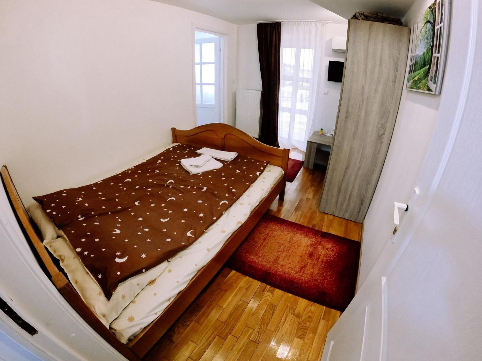 Hotel Stars Livezeni Ivanesti Esterno foto
