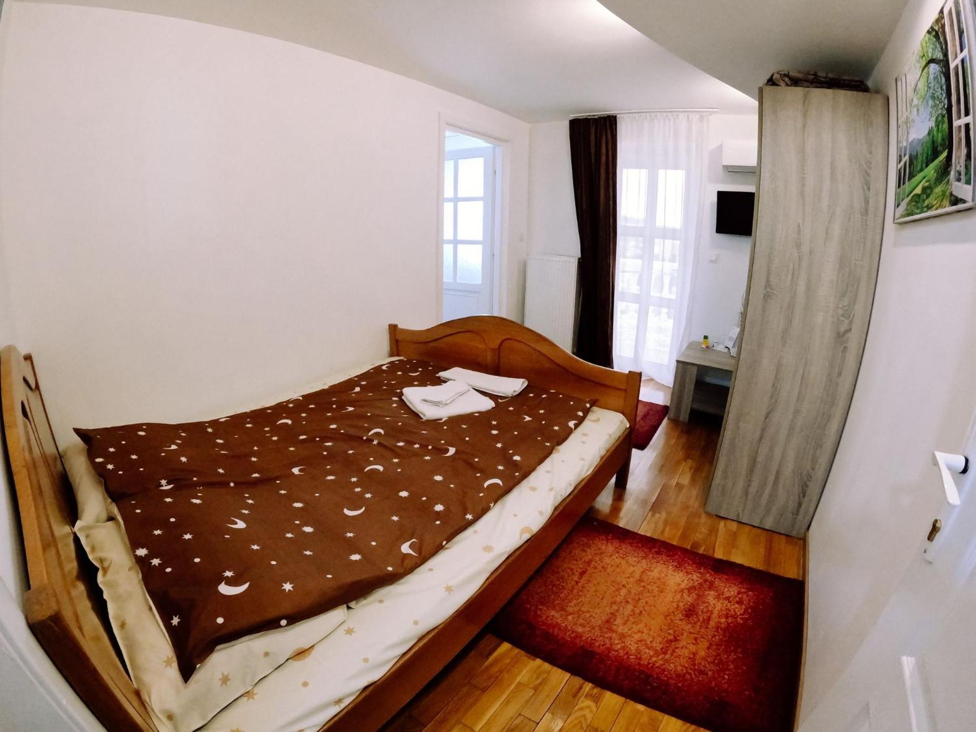 Hotel Stars Livezeni Ivanesti Esterno foto